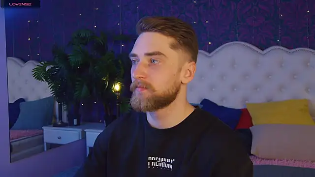 Dexter Raze online show from March 29, 10:33 pm