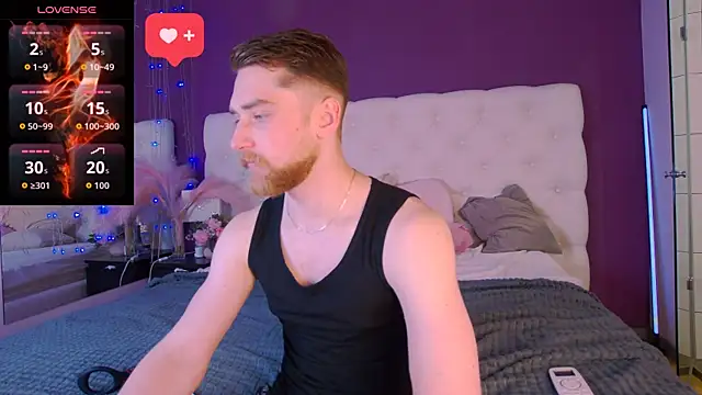 Dexter Raze online show from March 31, 11:07 pm