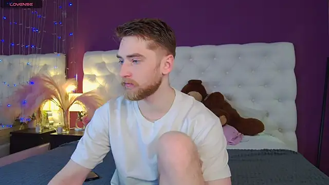 Dexter Raze online show from April 13, 10:58 pm