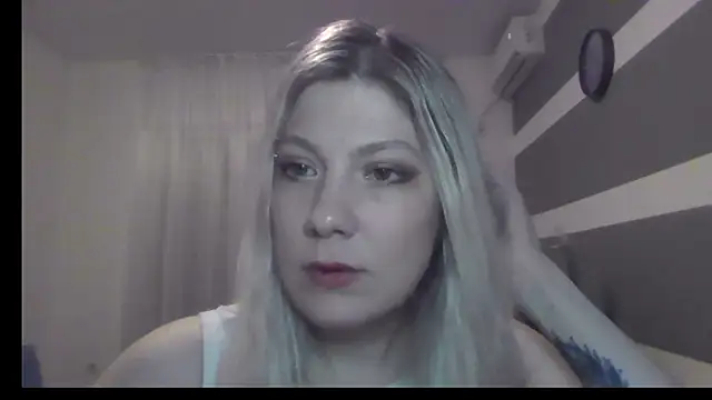 Foxy Bright online show from March 14, 8:04 pm