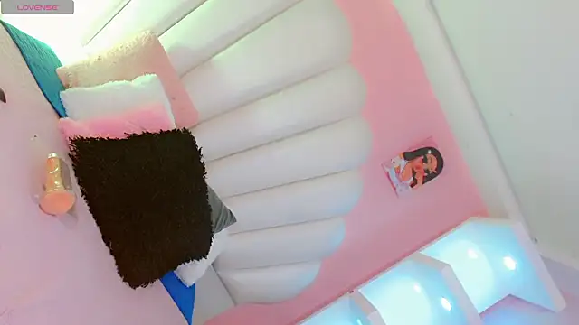 Snapshot of Daniiela_Ember chatting on March 1, 4:23 am Daniiela Ember online show from March 1, 4:23 am