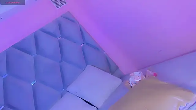 Daniiela Ember online show from April 1, 10:16 am