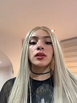 romanovanita online show from March 4, 4:42 am