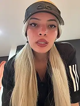 romanovanita online show from March 13, 4:17 am