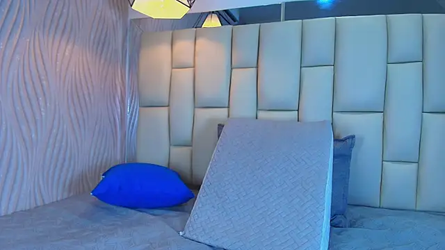 Lana Sliim online show from April 15, 12:10 pm