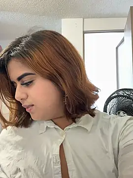 Snapshot of Lilithgomez_ chatting on March 3, 2:13 pm Lilithgomez online show from March 3, 2:13 pm