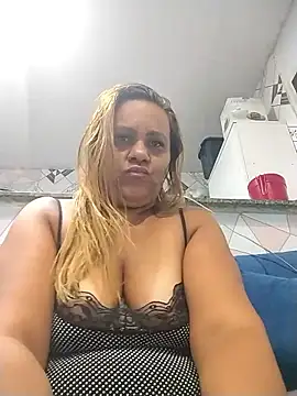 Snapshot of Ekica chatting on February 28, 9:47 pm Ekica online show from February 28, 9:47 pm