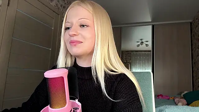 JeneeBIanks online show from March 10, 11:58 am