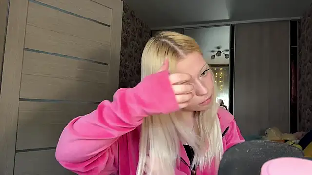 JeneeBIanks online show from March 6, 10:21 am