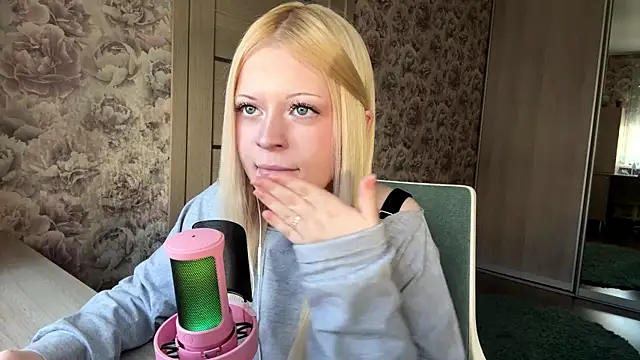 JeneeBIanks online show from March 22, 12:07 pm