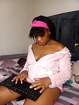 Divine Beautyxx online show from March 17, 2:31 pm