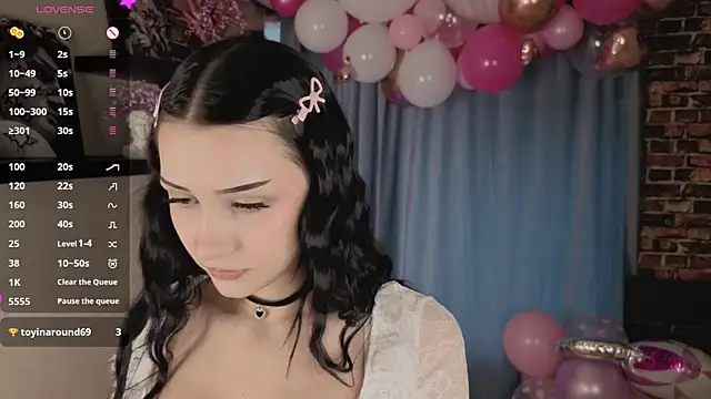 Six Seven7 online show from April 14, 12:10 pm