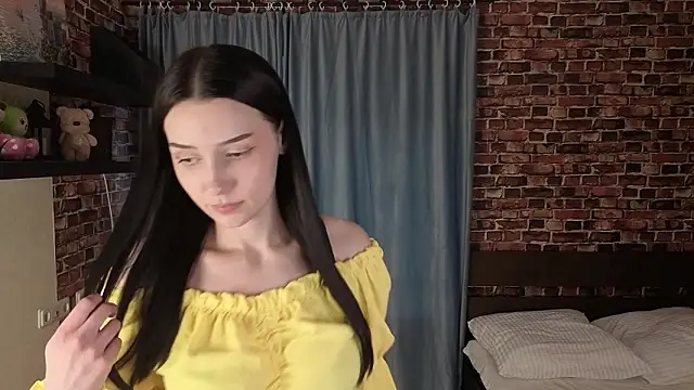 Six Seven7 online show from March 11, 12:10 pm