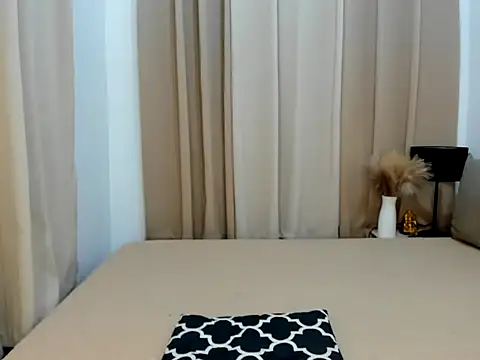 xNaughtymilesx online show from March 15, 11:45 pm