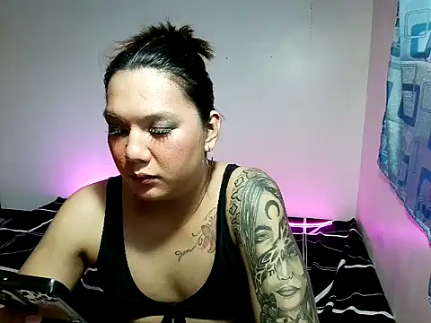 xNaughtymilesx online show from April 28, 1:37 am