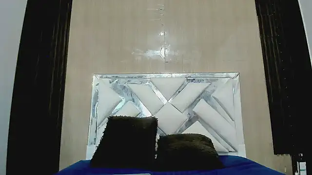 SofiaGonzales  online show from May 29, 1:17 pm