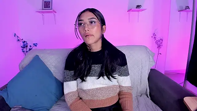 jaulyn 18 online show from March 26, 1:20 pm