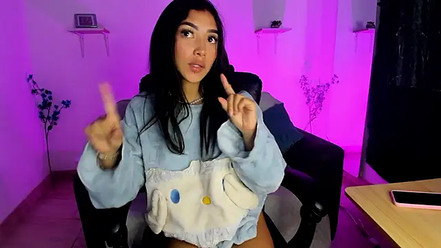 jaulyn 18 online show from March 13, 11:59 am