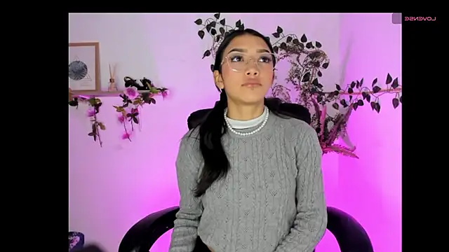 jaulyn 18 online show from March 31, 12:29 pm