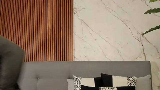 Snapshot of Amara_Velvet_ chatting on July 11, 8:42 pm Amara Velvet online show from July 11, 8:42 pm