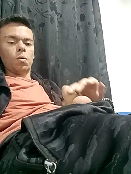 Snapshot of Damiianm chatting on February 25, 1:06 am Damiianm online show from February 25, 1:06 am