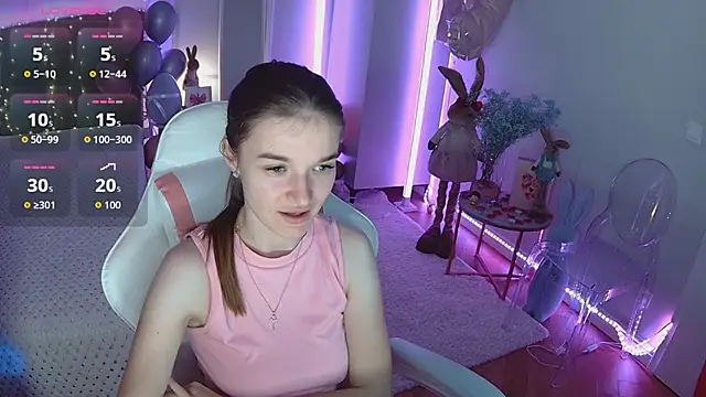 Ann Wood online show from March 24, 6:52 pm