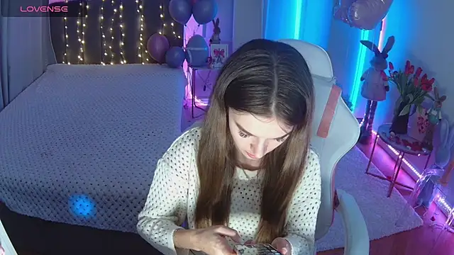 Ann Wood online show from March 11, 7:52 pm