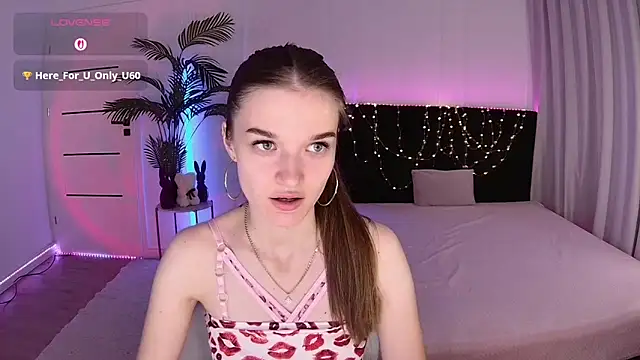 Ann Wood online show from May 7, 2:42 pm