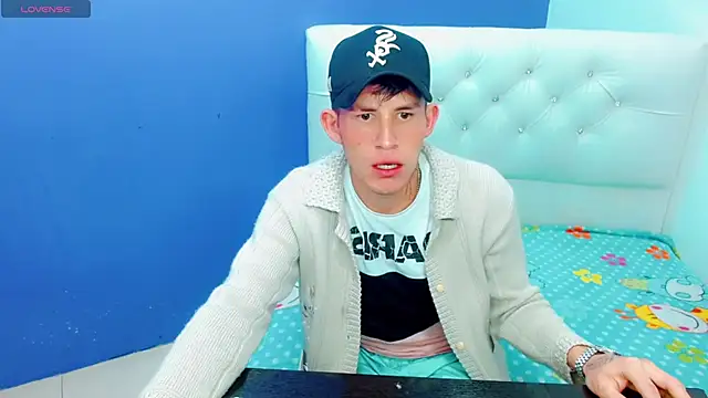 Snapshot of masterboyx chatting on February 21, 3:14 pm masterboyx online show from February 21, 3:14 pm