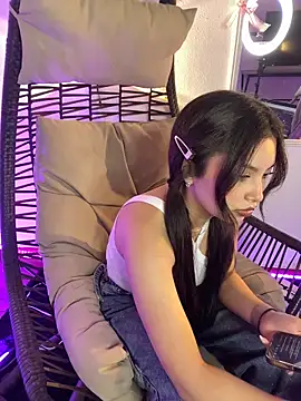 Mady Pink online show from March 4, 3:25 am