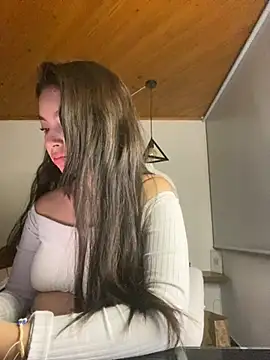 Mady Pink online show from April 14, 3:44 am