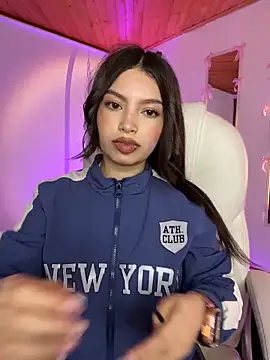 Mady Pink online show from March 3, 2:51 am