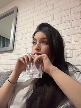 Mady Pink online show from March 26, 4:44 am