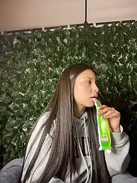 Mady Pink online show from April 1, 4:25 am