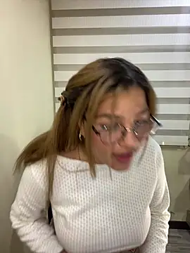 KendyLove  online show from April 13, 4:05 am