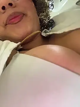 KendyLove  online show from May 23, 2:21 am