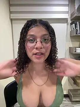 KendyLove  online show from May 16, 4:33 am