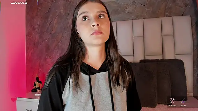 lya gomez online show from March 18, 2:58 am