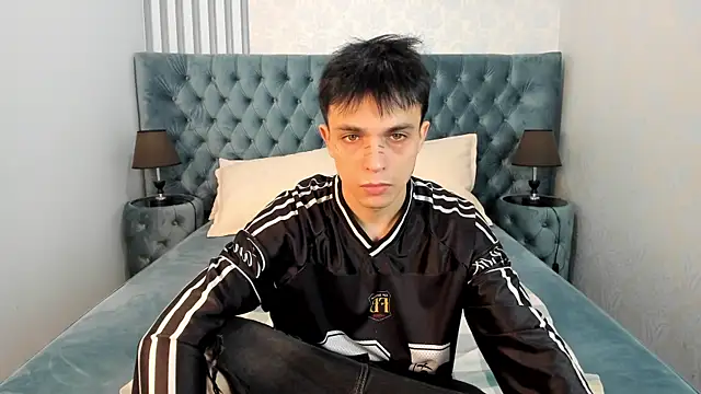 ClarkBev online show from April 19, 6:25 am