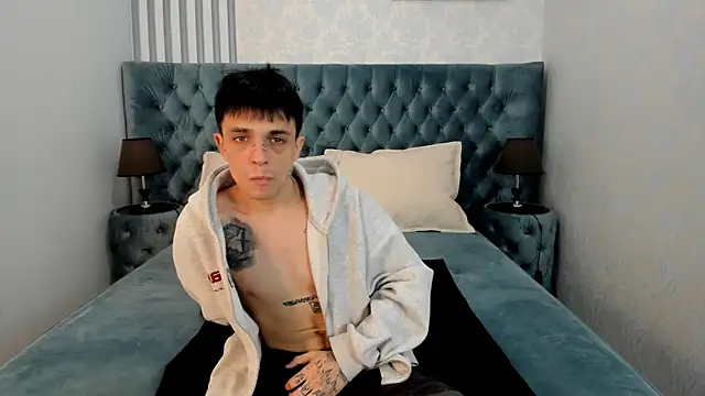 ClarkBev online show from April 17, 9:45 am