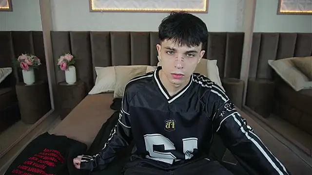 ClarkBev online show from March 13, 7:24 am