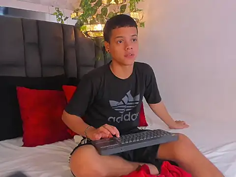 Snapshot of PATRIICKMILLER chatting on February 26, 3:23 pm PATRIICKMILLER online show from February 26, 3:23 pm