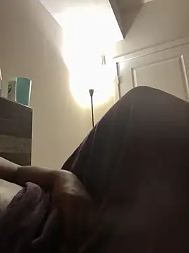 makeherfeelg online show from February 24, 6:14 am