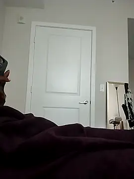 makeherfeelg online show from April 14, 12:43 pm