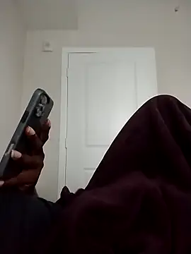 makeherfeelg online show from April 15, 12:32 pm