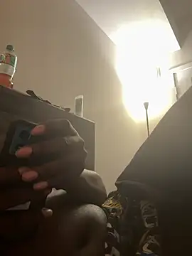 makeherfeelg online show from February 23, 6:03 am