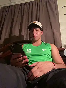 Alejandrososas online show from June 30, 4:12 am