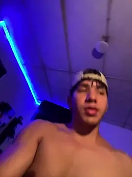 Alejandrososas online show from March 28, 8:32 pm