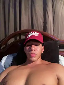 Alejandrososas online show from May 22, 12:08 am