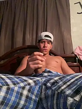 Alejandrososas online show from July 8, 4:24 am